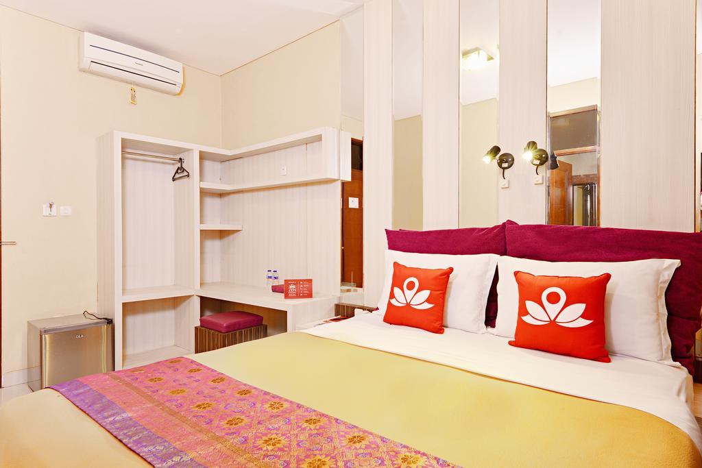 Zen Rooms Riau Natuna Bandung Bagian luar foto