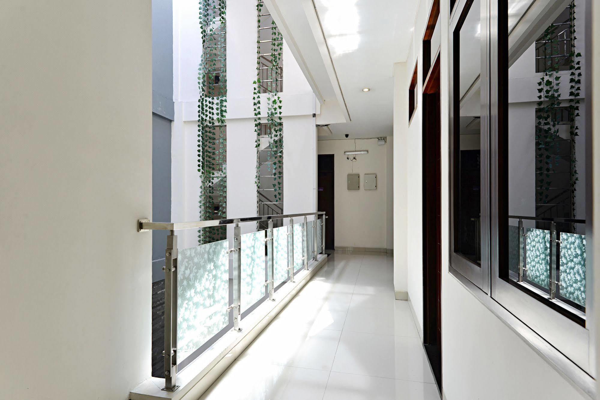 Zen Rooms Riau Natuna Bandung Bagian luar foto