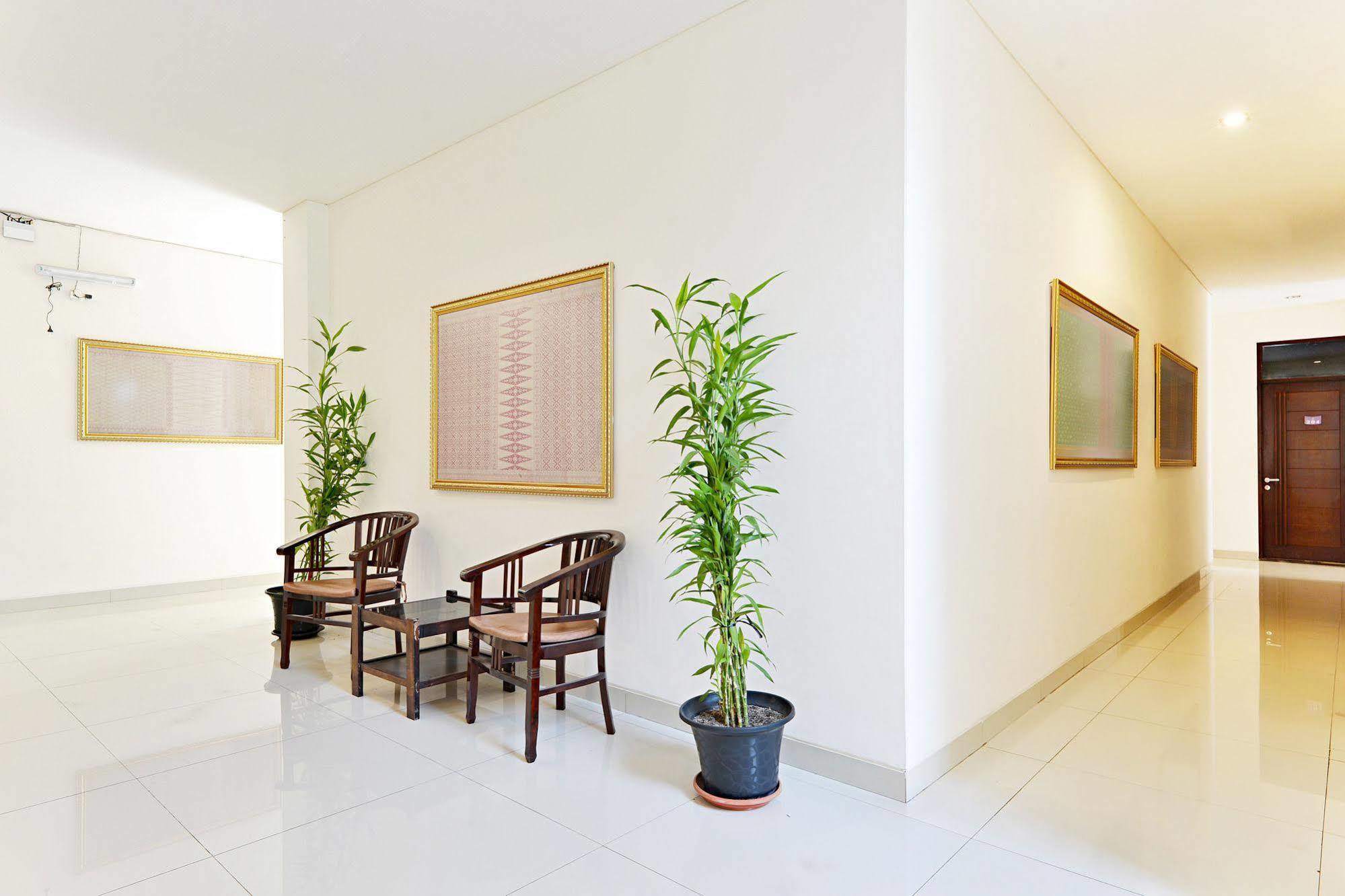 Zen Rooms Riau Natuna Bandung Bagian luar foto
