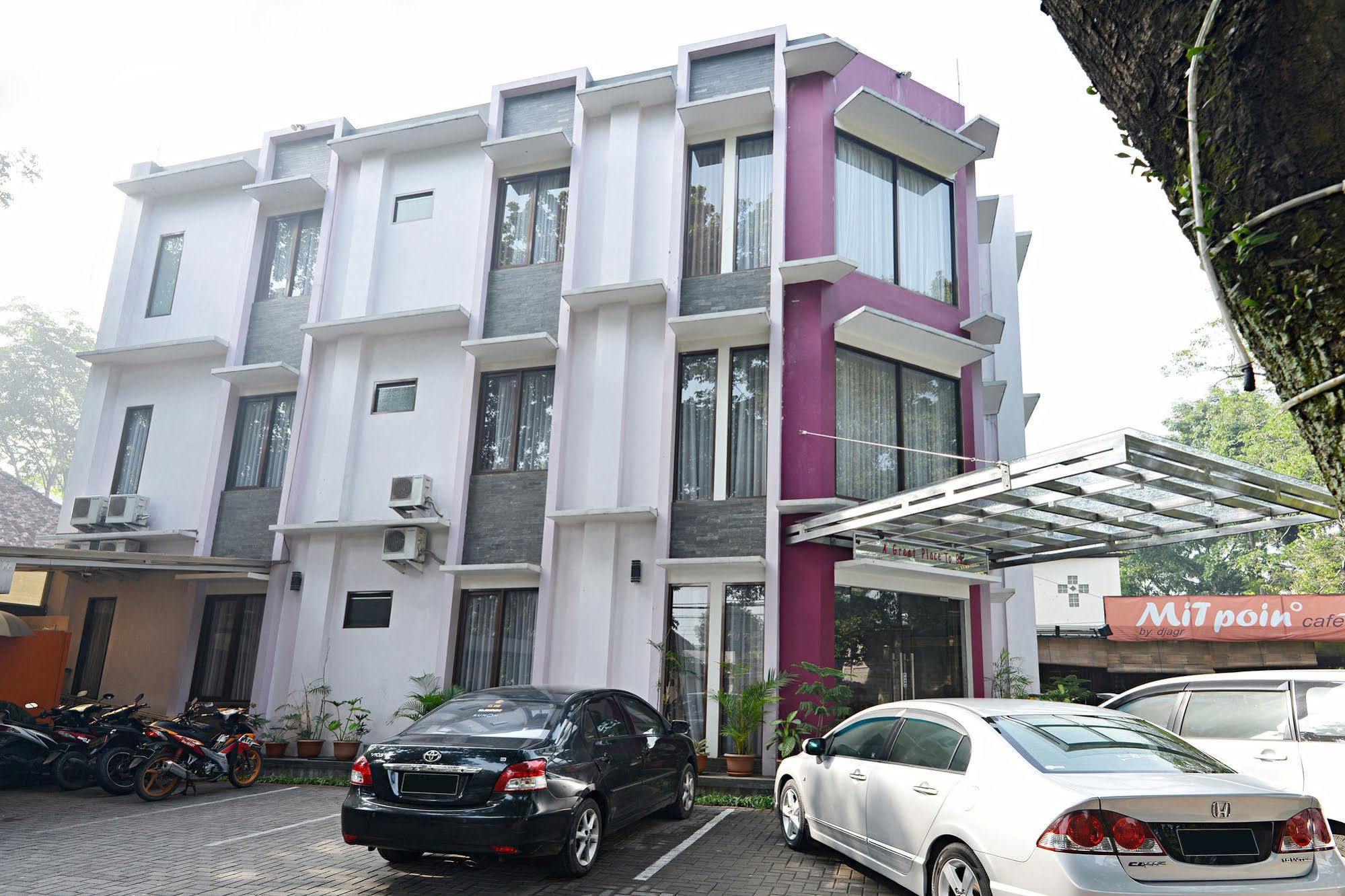 Zen Rooms Riau Natuna Bandung Bagian luar foto